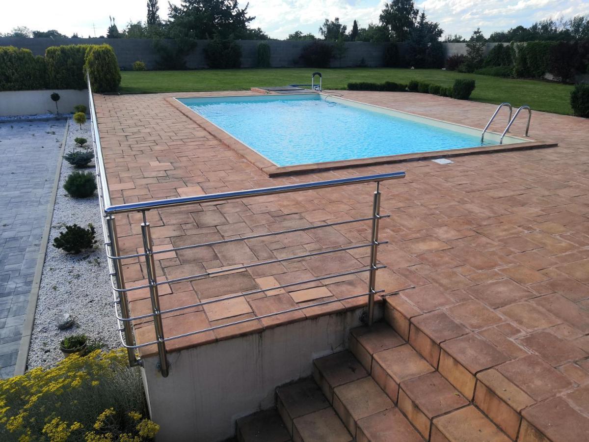 Vehlovice Apartments Mělník Eksteriør billede