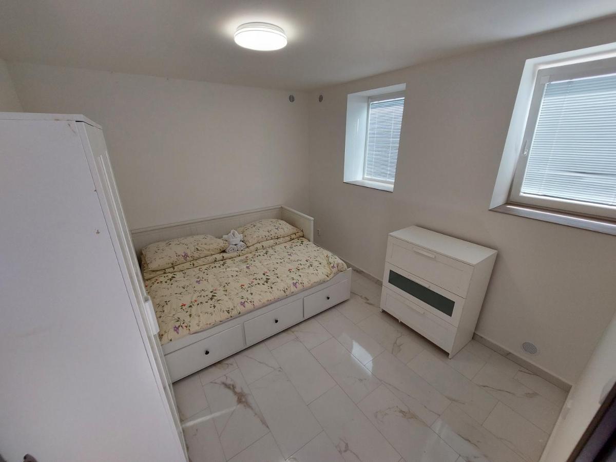 Vehlovice Apartments Mělník Eksteriør billede